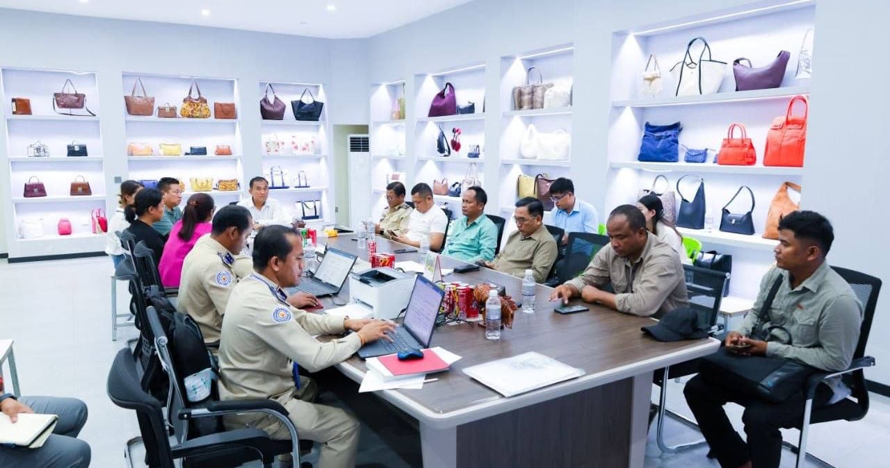 រយៈពេល ៣ឆ្នាំនៃអា​ណត្តិ​សម្ដេច​ធិបតី៖ ក្រសួង​ការ​ងារចុះ​ធ្វើ​អធិការកិ​ច្ចតា​មរោង​ច​ក្រស​ហ​គ្រាស ៣,៦ម៉ឺន​លើក ដើ​ម្បី​លើក​កម្ពស់​បរិយា​កាស​អា​ជី​វកម្ម