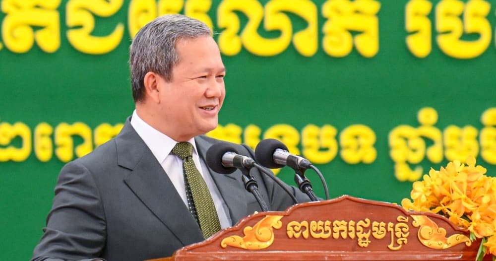 សម្ដេចធិបតី​ ជឿជាក់យ៉ាងមុត​មាំ​ថា ប្អូនៗនិស្សិត​ នឹងយកចំណេះជំនាញដែលក្រេបជញ្ជក់បាន​ ទៅបម្រើមាតុភូមិ ដោយប្រកាន់ខ្ជាប់នូវ សីលធម៌វិជ្ជាជីវៈ វិន័យ និង មនសិការស្នេហាជាតិ