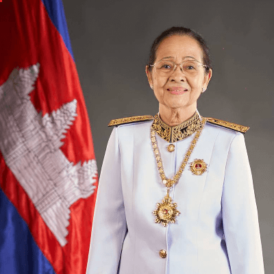 លោកជំទាវ ច័ន្ទ ធី