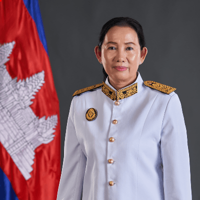 លោកជំទាវ កែម ថាវី