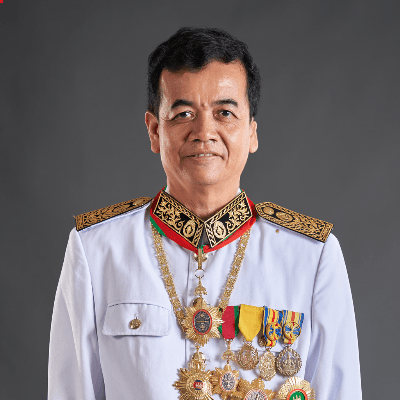 ឯកឧត្តម អុីវ ផល្លី
