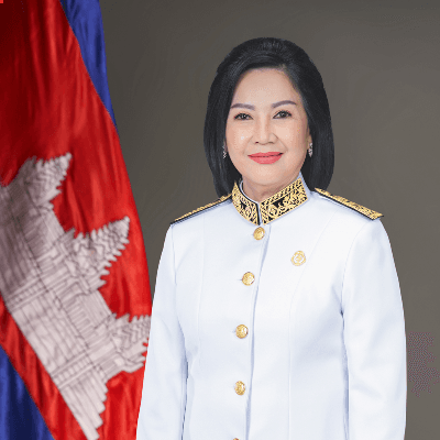 លោកជំទាវ នង ធួក