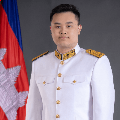 ឯកឧត្តម អំ តារាវិទូ