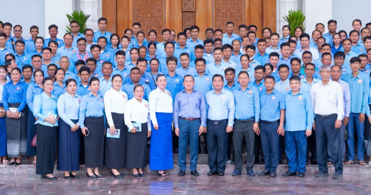 ឯកឧត្តម ហួត ហាក់ អញ្ជើញទទួលស្វាគមន៍ និងចែករំលែកបទពិសោធជូនដល់យុវជនគណបក្សស្រុកបារាយណ៍ ក្រោមប្រធានបទ «យុវជន និងប្រវត្តិសាស្រ្តសន្តិភាព» នៅវិមាន ៧មករា