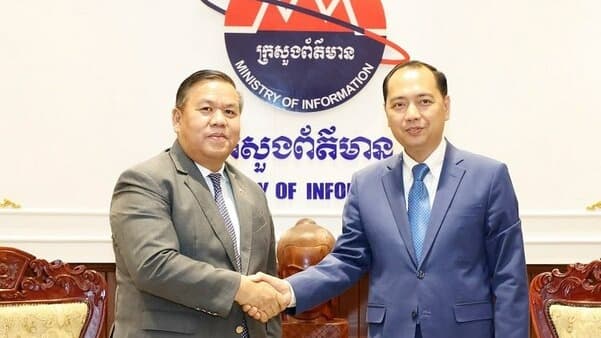 ឯកឧត្តមរដ្ឋមន្ត្រី នេត្រ ភក្ត្រា ទទួលជួបពិភាក្សាការងារជាមួយឯកអគ្គរដ្ឋទូតឡាវ តែងតាំងថ្មី ប្រចាំកម្ពុជា